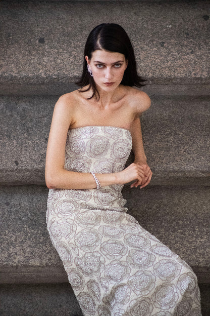 Sttrapless Fitted Rose Dress