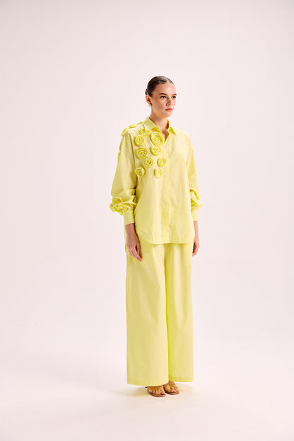 Shirt With Mounted Roses Paired With Loose Fit Pants
