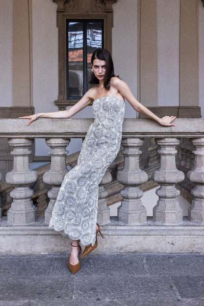 Sttrapless Fitted Rose Dress